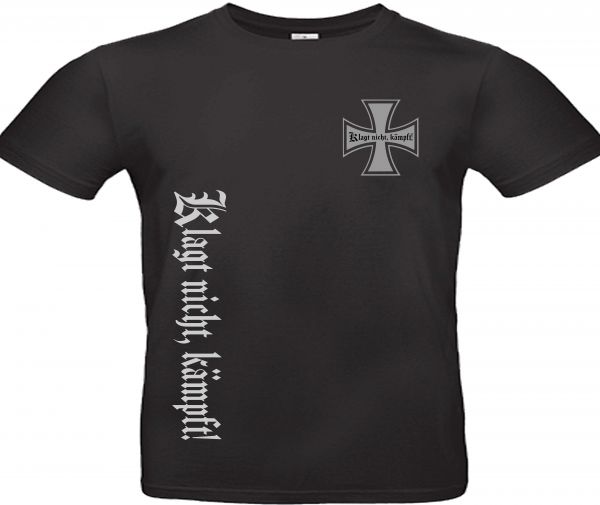 Männer T-Shirt Klagt nicht, kämpft!